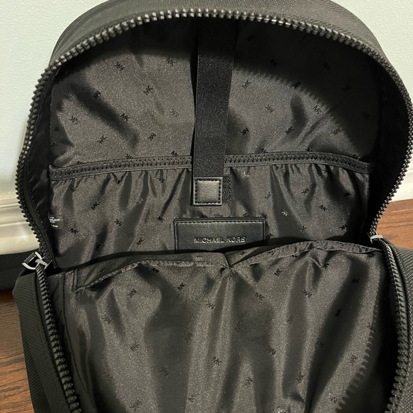 Brand new Michael Kors backpack. - Picture 5 of 5
